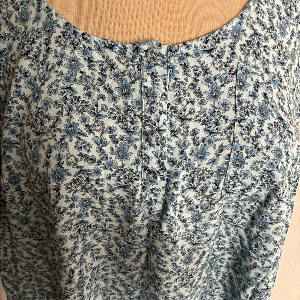 Torrid blue floral tank - Picture 2 of 6